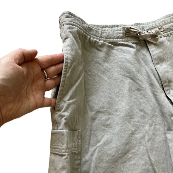 Ricki's Women's Utility Cargo Shorts Hiking Vintage Y2K Khaki Beige XL 34" Waist - Picture 2 of 6